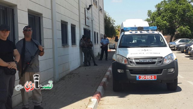  فيديو: وزير الأمن الداخلي جلعاد اردان  في زيارة لبلدية ام الفحم والاهالي  أنت عنصري ويدك ملطخة بالدماء  